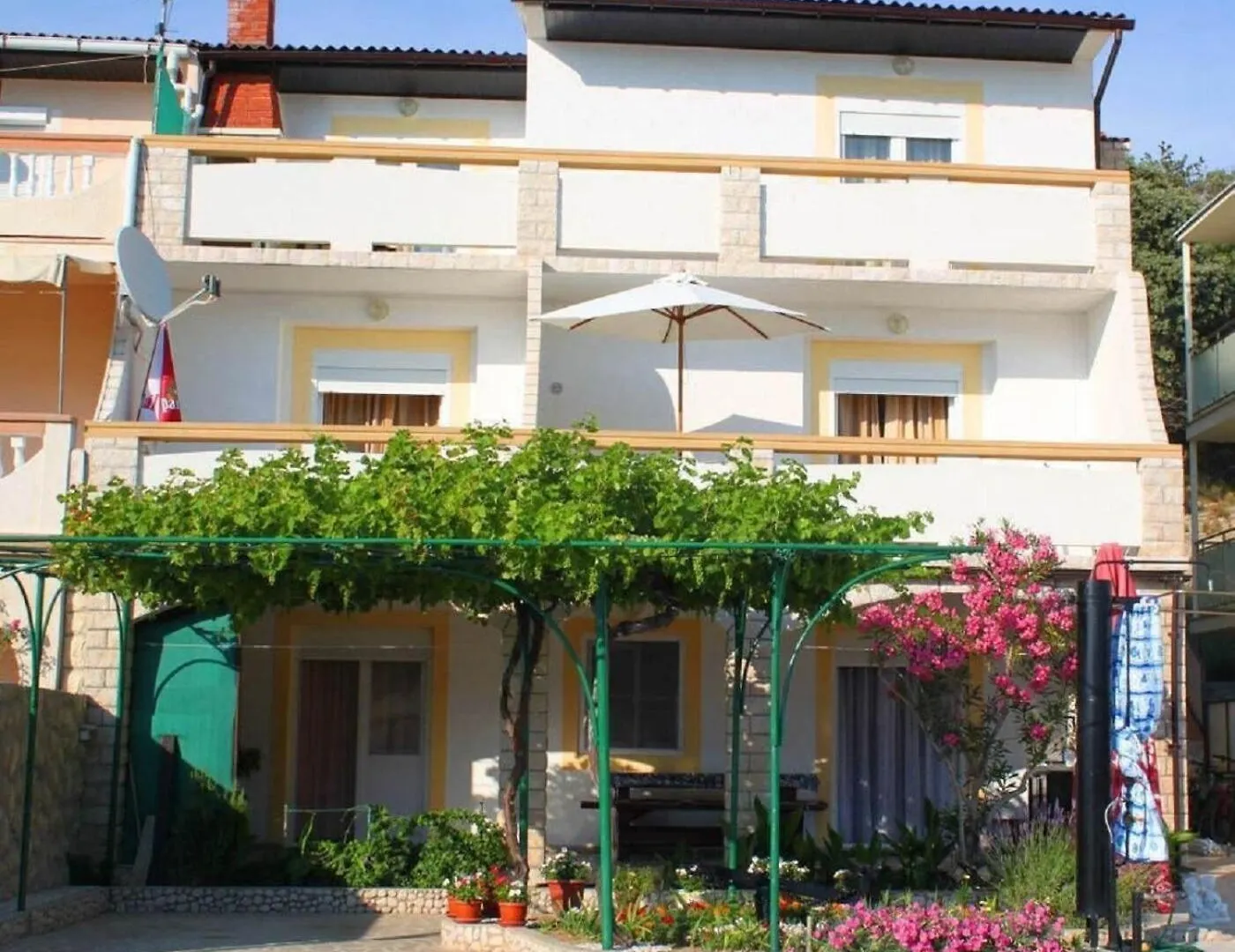 Apartments Stjepan - 10M From Beach Pag Town